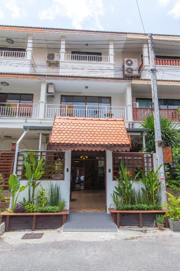 The Little Siri Hotel Chiang Mai Bagian luar foto