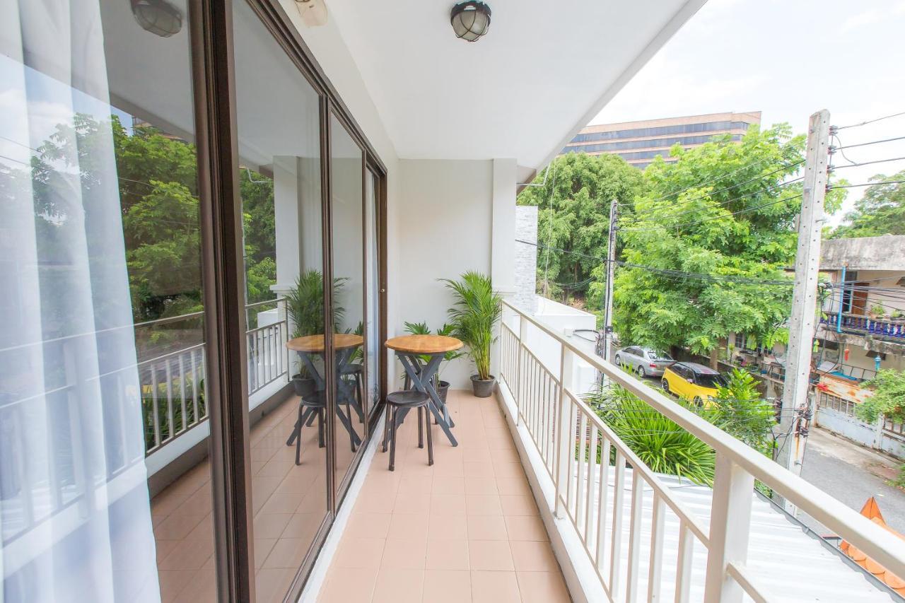 The Little Siri Hotel Chiang Mai Bagian luar foto