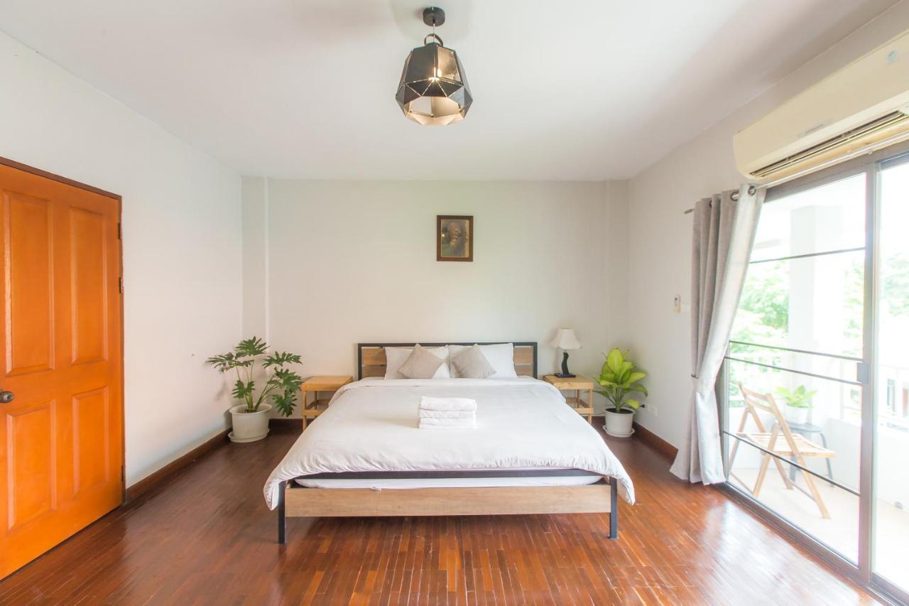 The Little Siri Hotel Chiang Mai Bagian luar foto