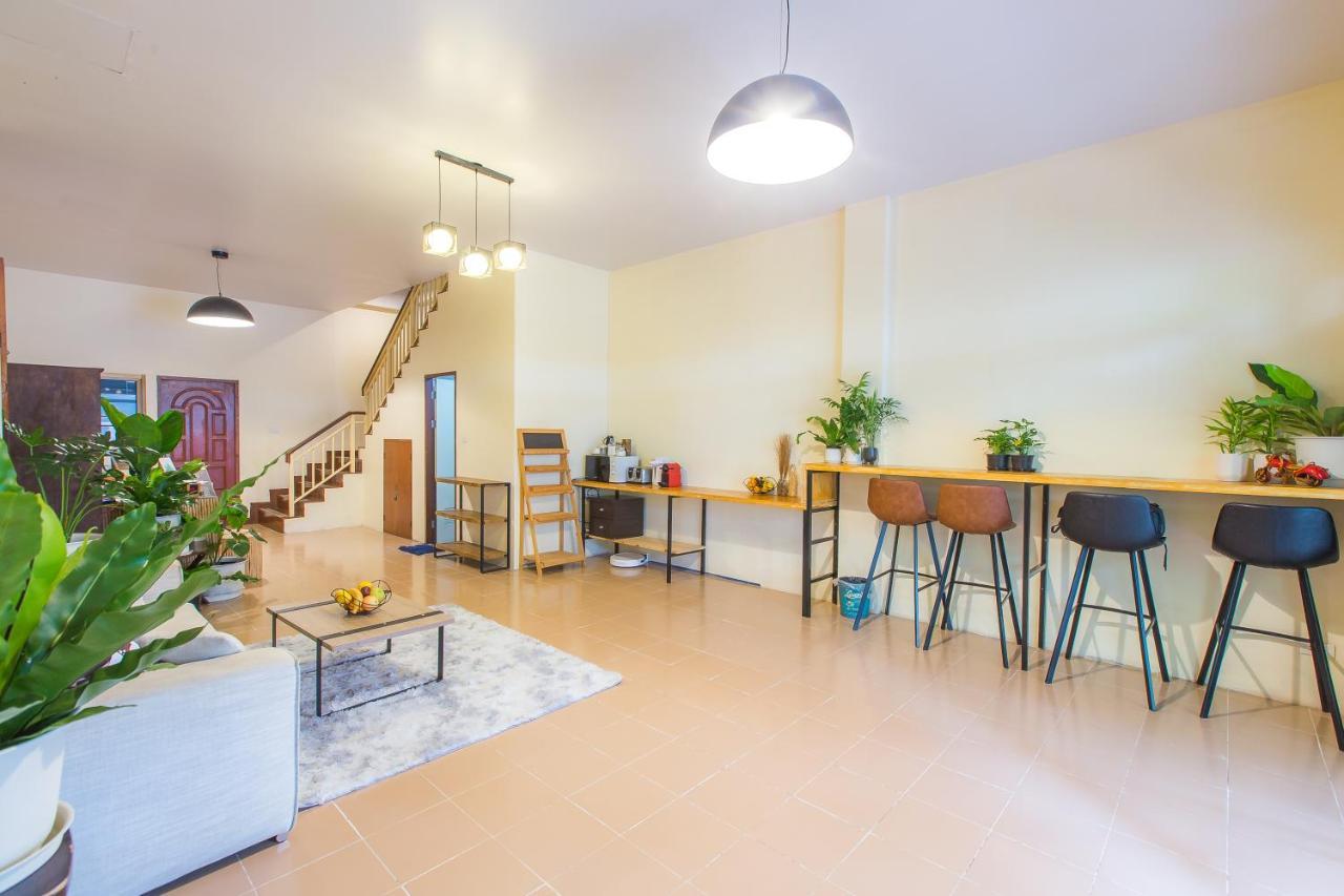 The Little Siri Hotel Chiang Mai Bagian luar foto