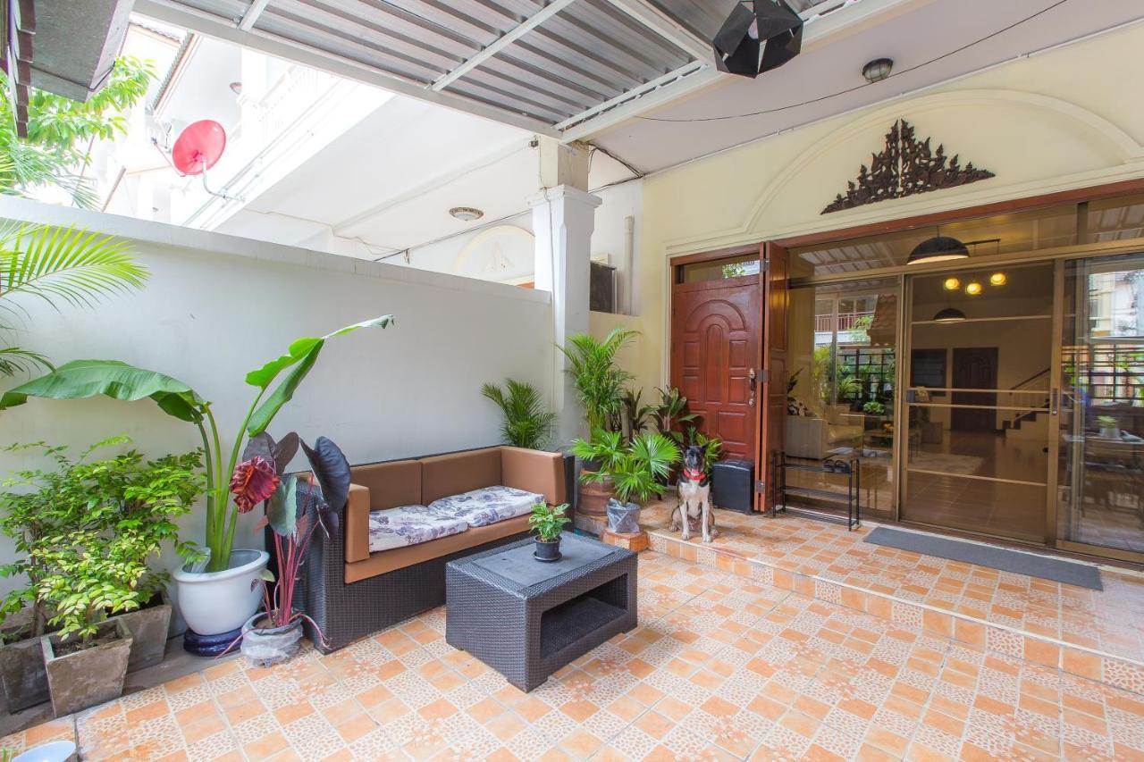 The Little Siri Hotel Chiang Mai Bagian luar foto