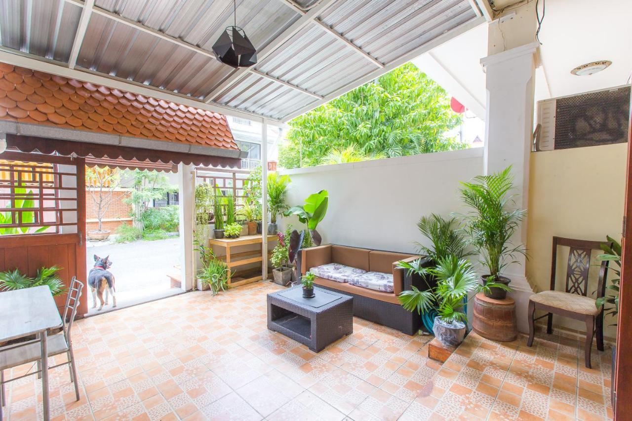 The Little Siri Hotel Chiang Mai Bagian luar foto