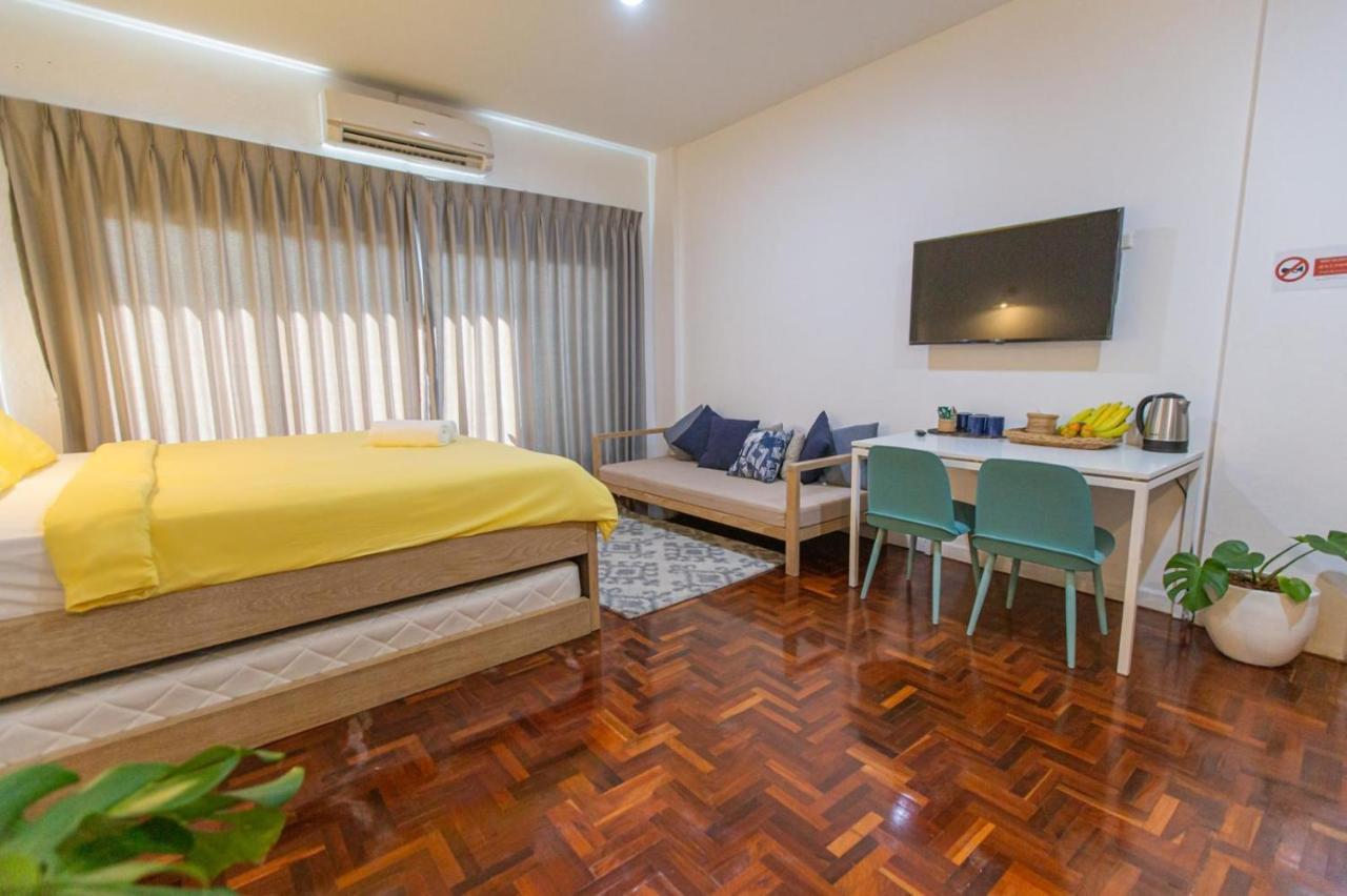The Little Siri Hotel Chiang Mai Bagian luar foto